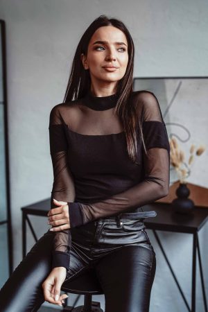 Adaline bodi črn
